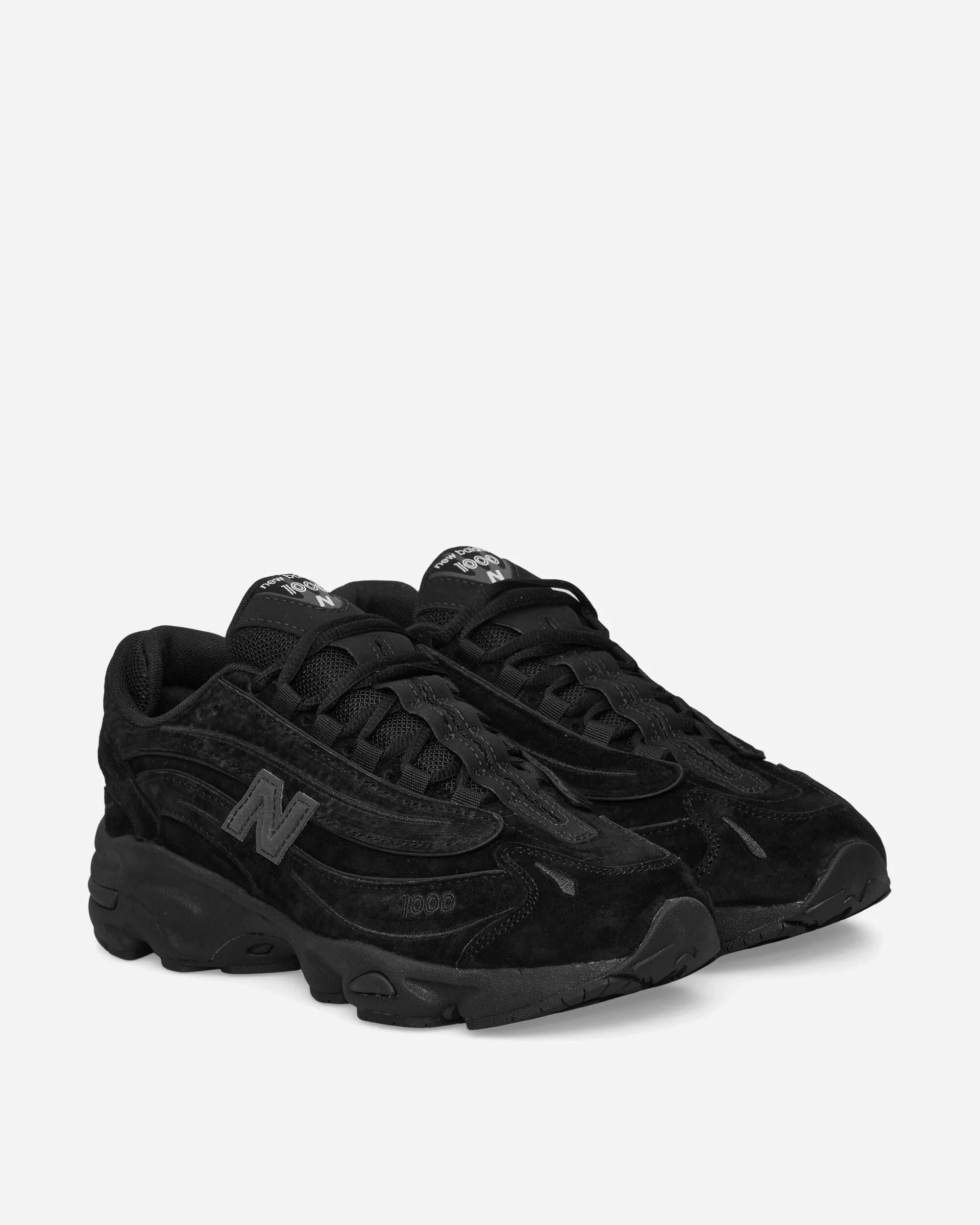 1000 Sneakers Triple Schwarz