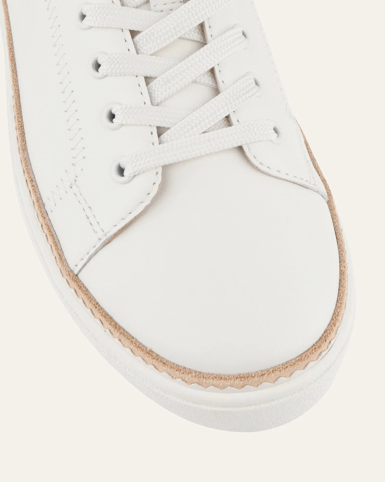 BRINLEY SNEAKER AUS WEIßEM LEDER