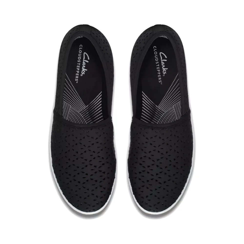 Clarks Damen Breeze Emily Perfed Slip-On in Schwarz