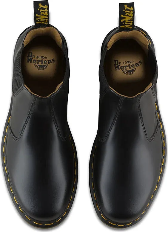 Dr. Martens Chelsea-Stiefel mit gelber Naht aus glattem Leder