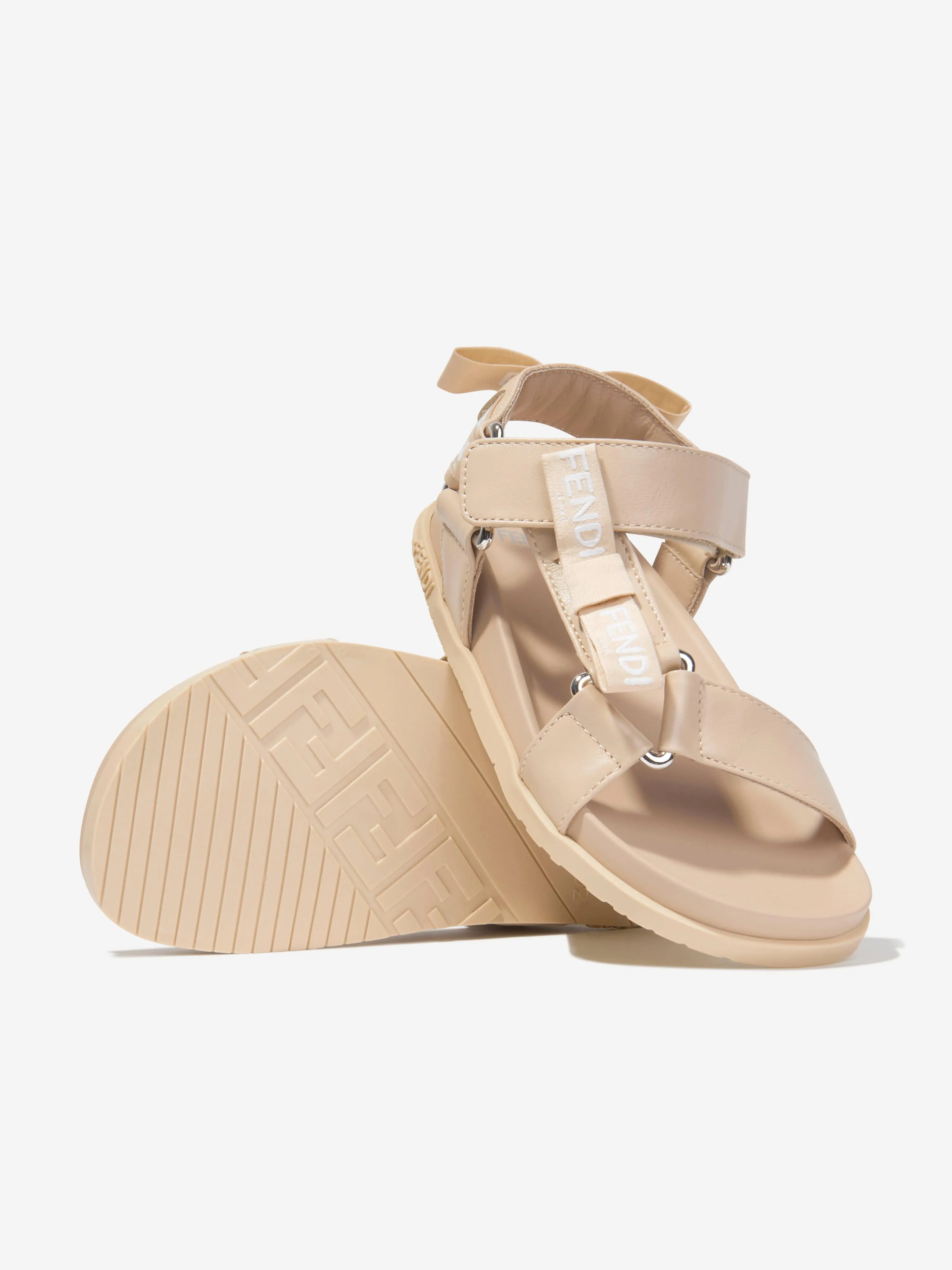 Fendi Girls Leder-Jacquard-Logo-Sandalen in Beige