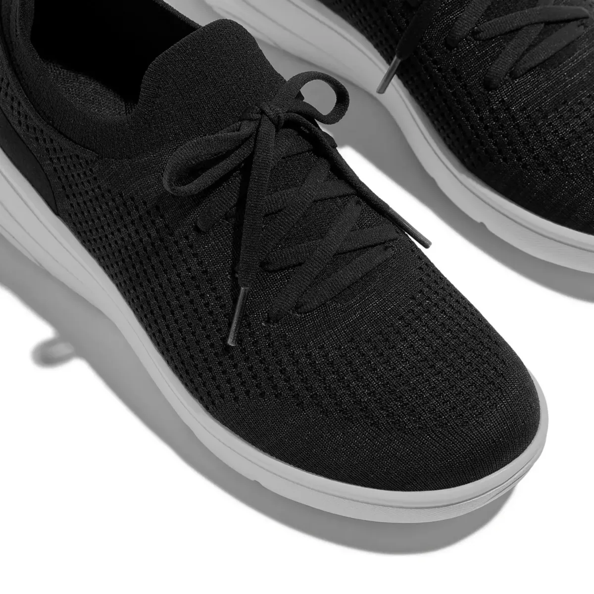 FitFlop Damen SUPER-Q Strick-Schnürschuh Schwarz/Weiß