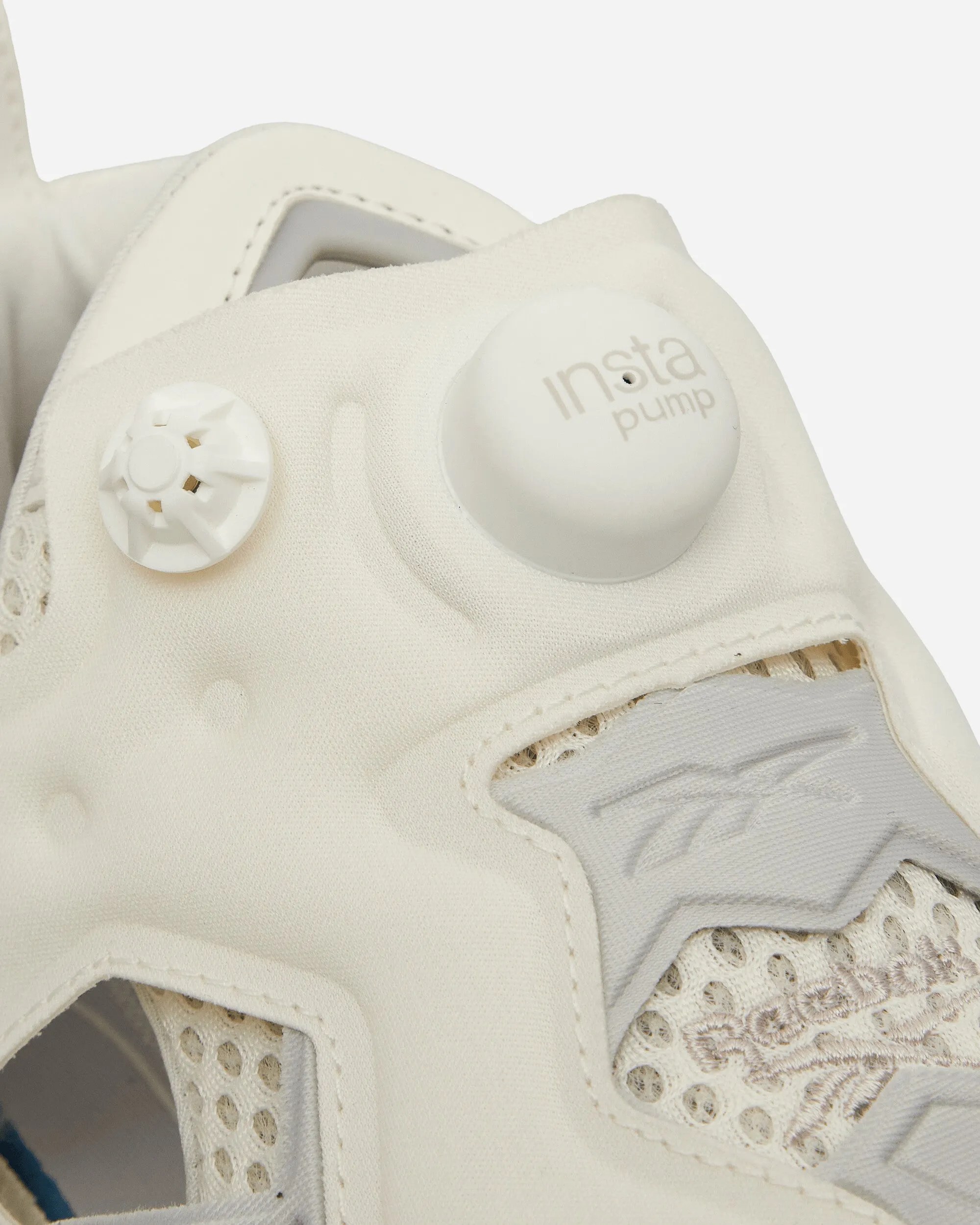 Instapump Fury 95 Sneakers in Knochenfarbe