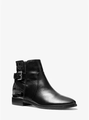 Michael Kors Lainey Flache Stiefelette