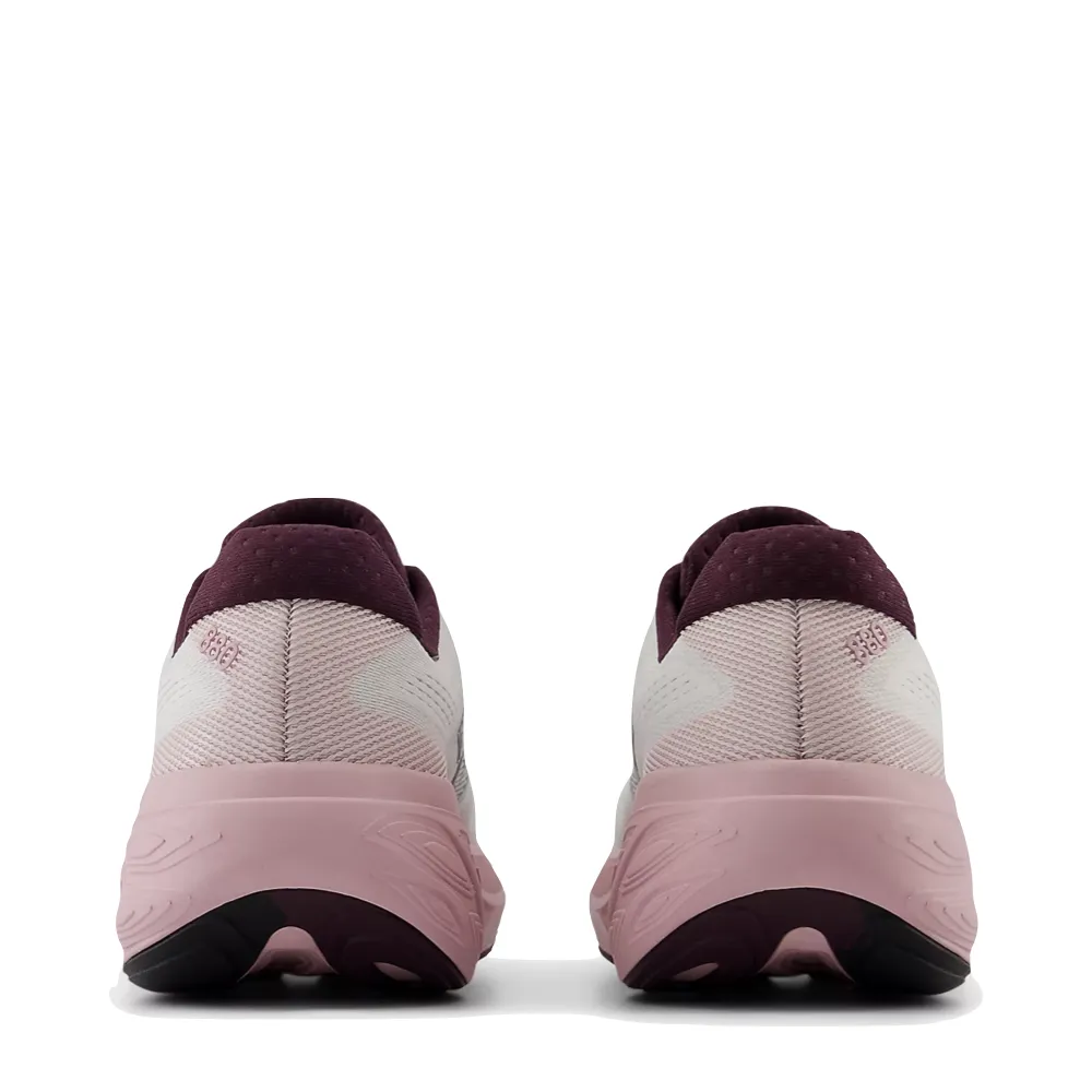 New Balance Damen Fresh Foam X 880v15 Sneaker in Reflection mit Grey Matter und Rose Sugar