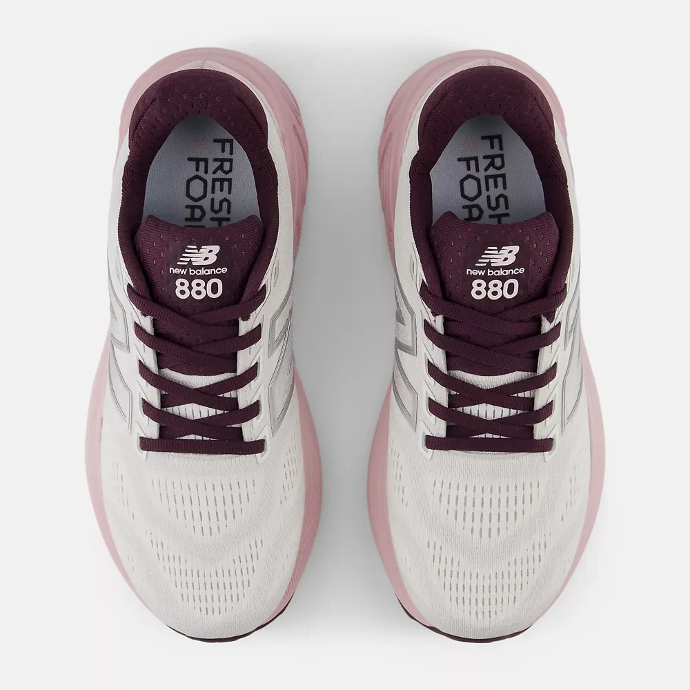 New Balance Damen Fresh Foam X 880v15 Sneaker in Reflection mit Grey Matter und Rose Sugar