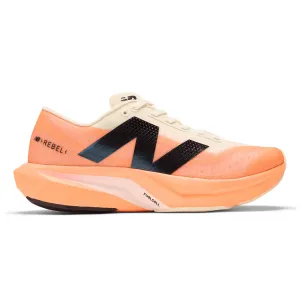 New Balance Damen FuelCell Rebel v4 Hot Mango/Angora/Schwarz