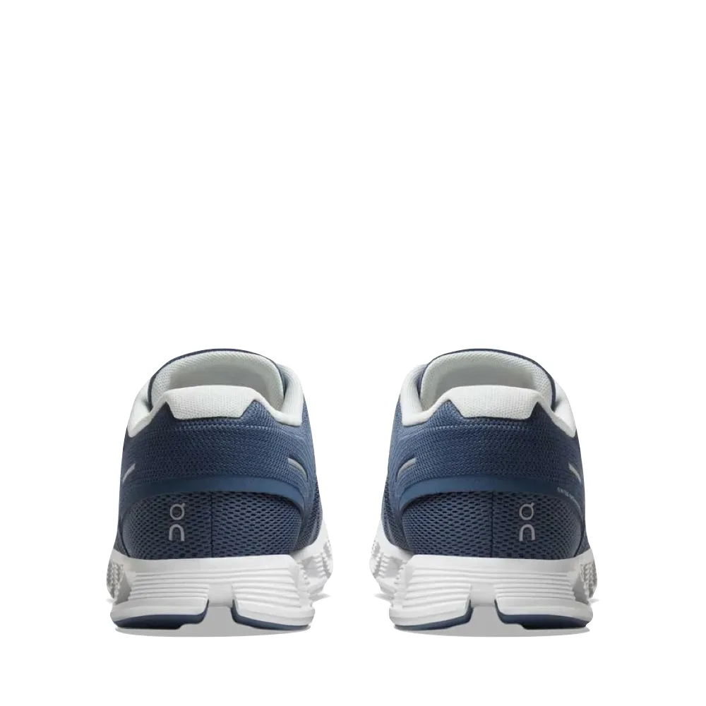 On Women's Cloud 5 Sneaker in Denim/Weiß