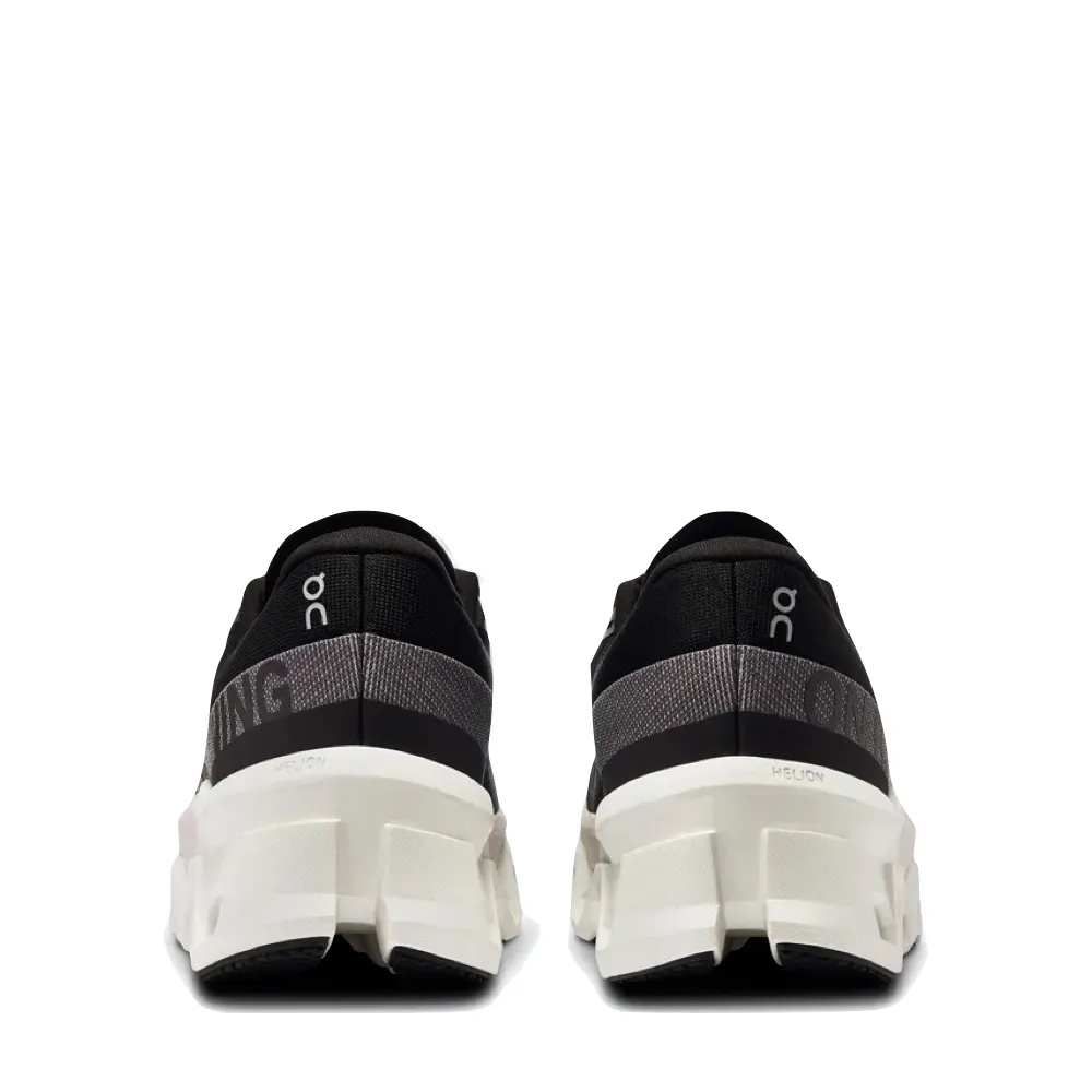Auf dem Women's Cloudmonster 2 Sneaker in Schwarz/Frost